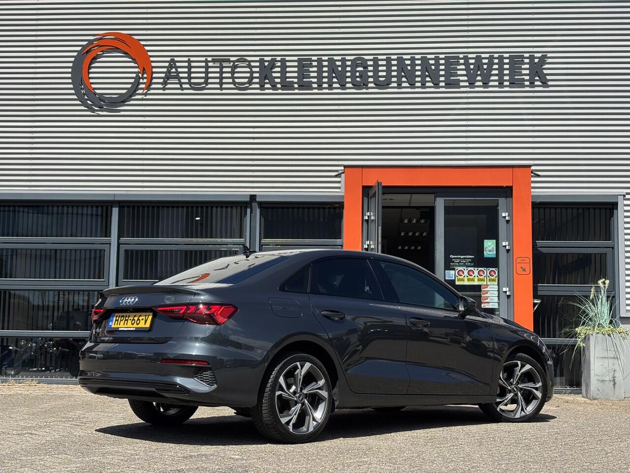 Audi A3 Limousine 35 1.5 TFSI edition one / Nieuwjaarsvoordeel, nu ¤600,- in prijs verlaagd! / Apple Carplay/ Android Auto / BTW / Digital Cockpit / Keyless / Camera / Stoelverwarming /