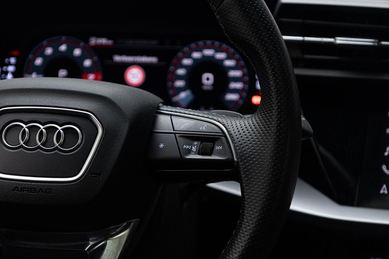 Audi A3 Limousine 35 TFSI S edition | Panoramadak | Optiek Zwart | 18 Inch |