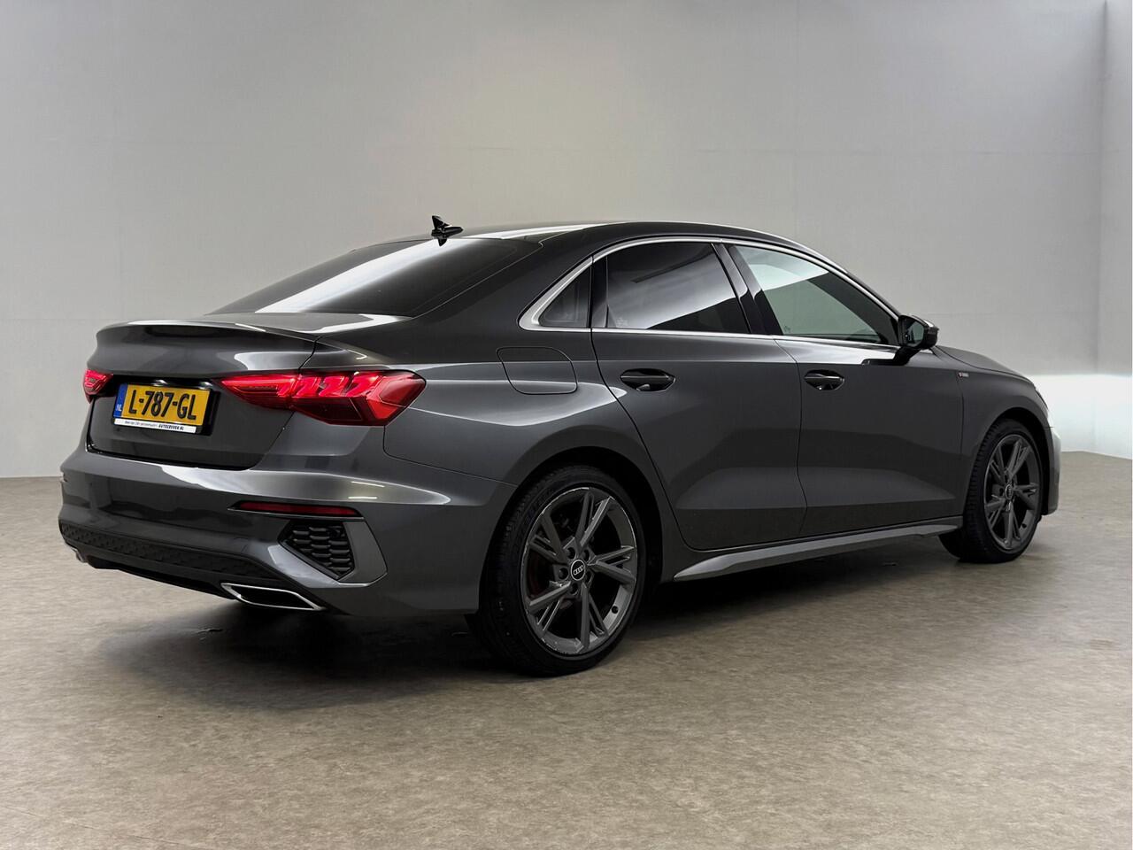 Audi A3 30 TFSI S-Line | Virtual | Carplay | Navi | Parkeersens. | Stoelverw. | LED | NAP