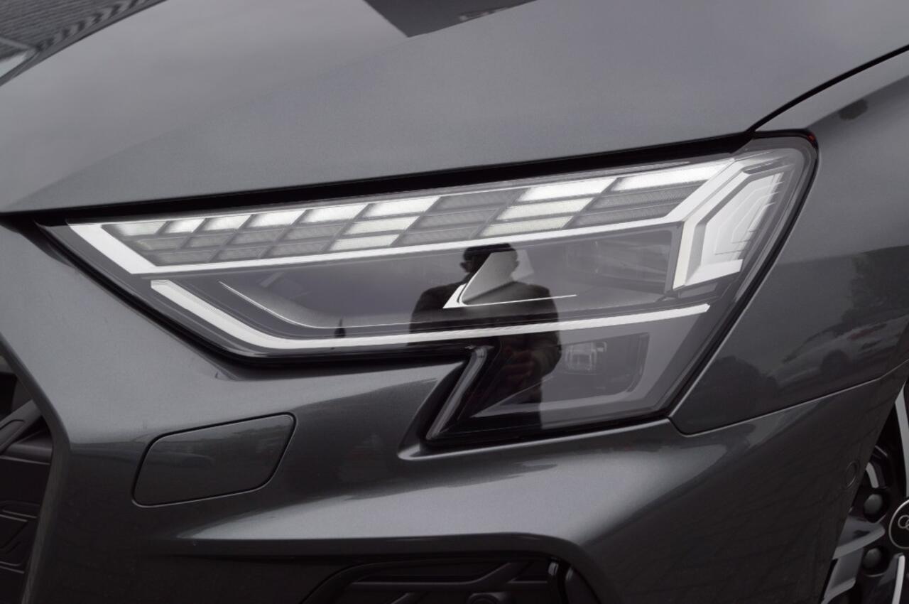 Audi A3 Sportback 35 TFSI S-Tronic S-Line facelift/ Leer ruitmotief/ Panodak/ 19Inch LM/Camera