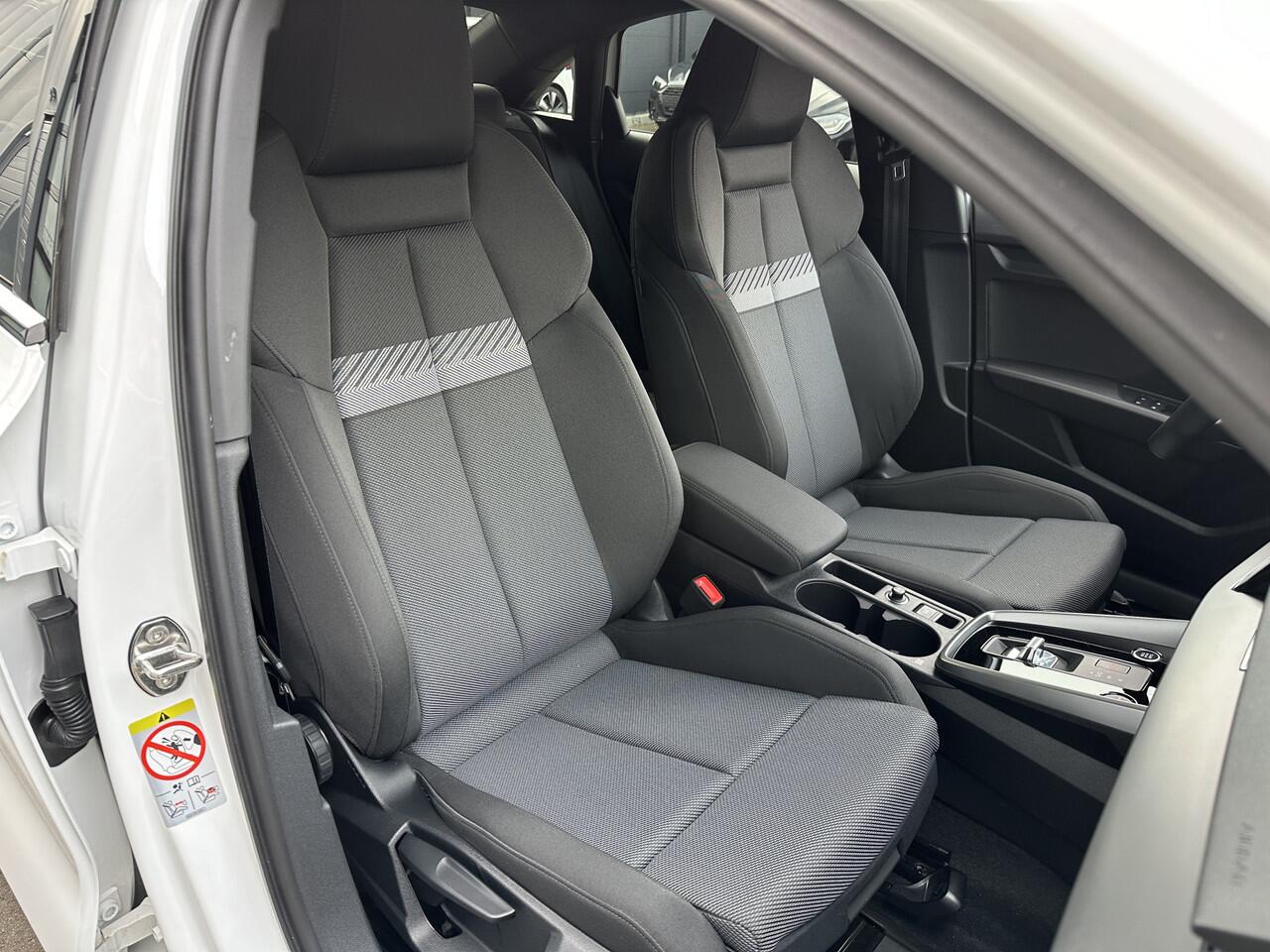 Audi A3 Limousine 35 TFSI 150pk S-tronic Advanced | Camera | Adap. Cruise | Black Edition | Rijklaar incl. 1 jaar Bovag garantie