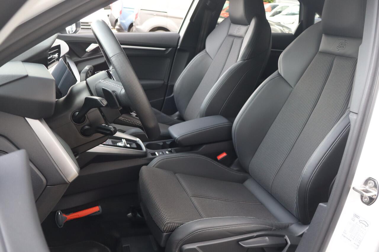 Audi A3 Limousine 30 TFSI S-Line edition NL-Auto!! Apple Car-play I Led verlichting