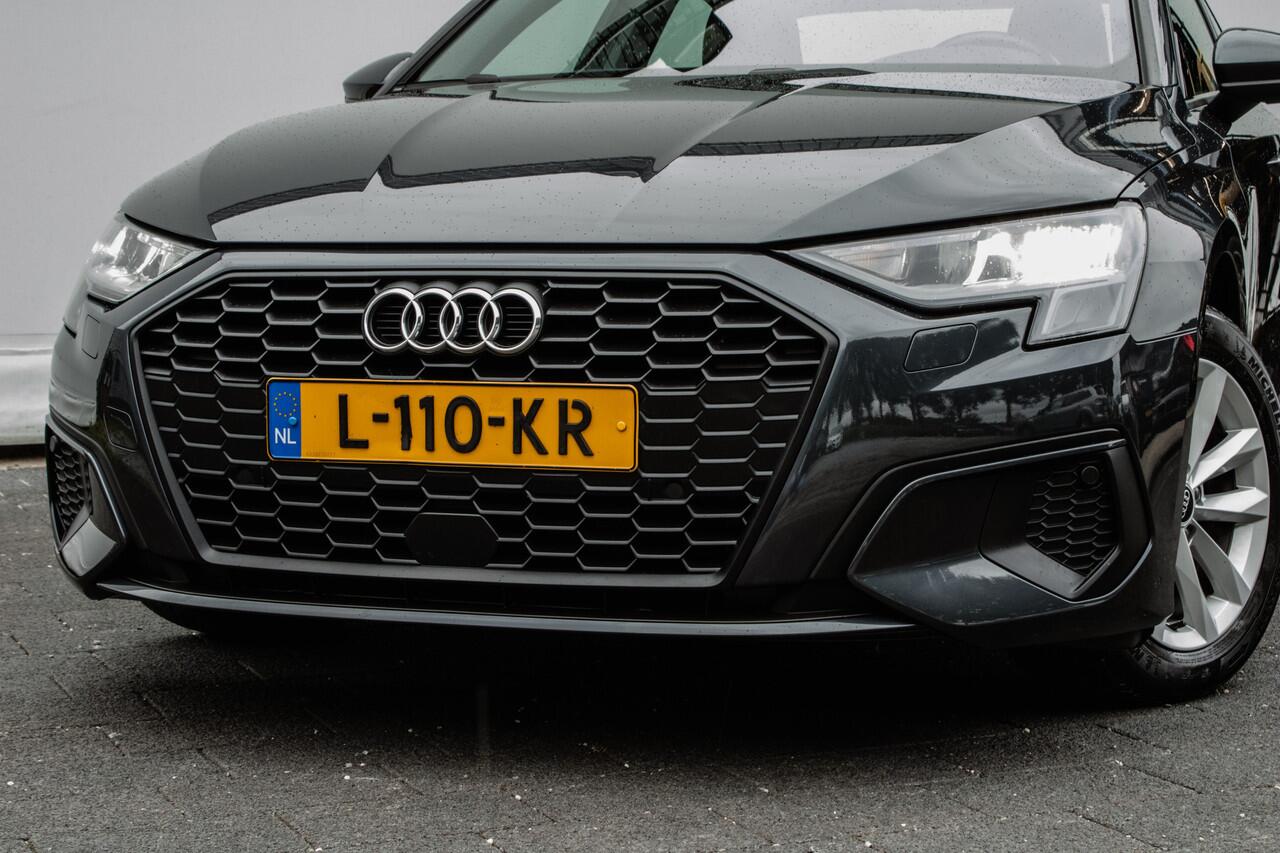Audi A3 Limousine 30 TFSI Pro Line MMi Navigatie/ Climate control/ Cruise control/ Pdc/ Lmv/ Ambient light/ Full led/ Carplay