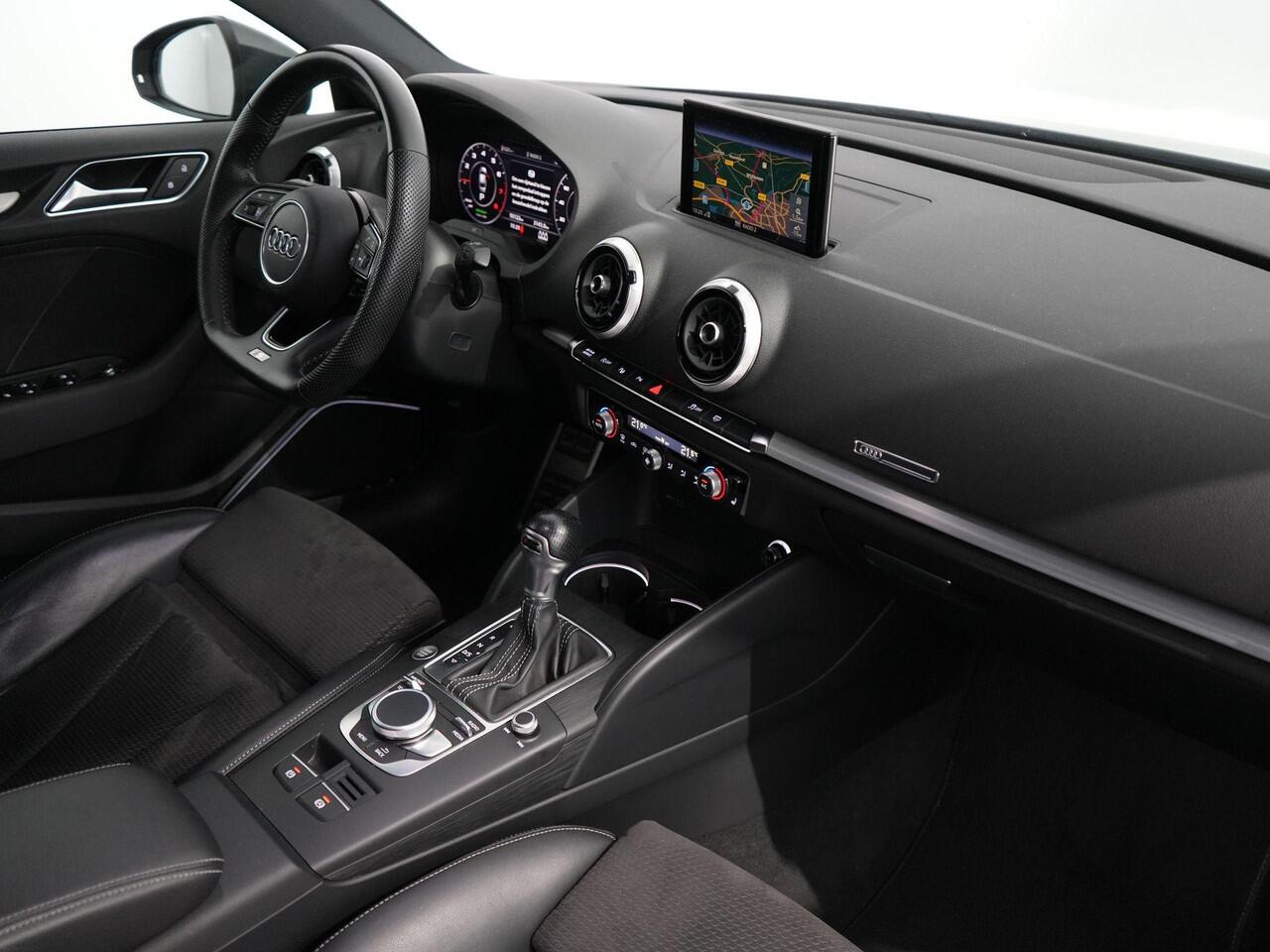 Audi A3 Limousine 35 TFSI CoD Advance Sport | 19" LM | B&O | ACC | Camera | Virtual |