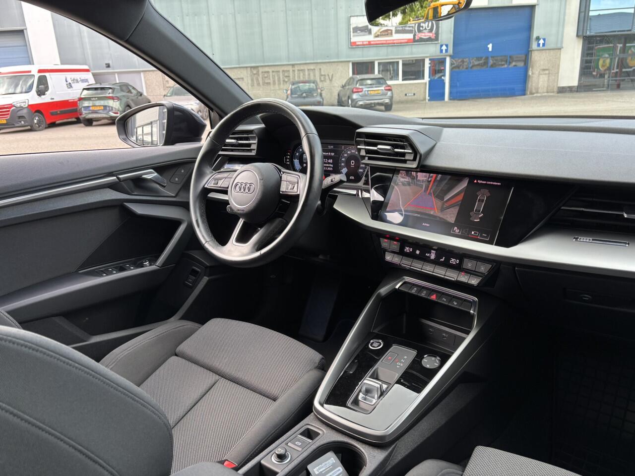 Audi A3 Limousine 35 1.5 TFSI edition one / Nieuwjaarsvoordeel, nu ¤600,- in prijs verlaagd! / Apple Carplay/ Android Auto / BTW / Digital Cockpit / Keyless / Camera / Stoelverwarming /