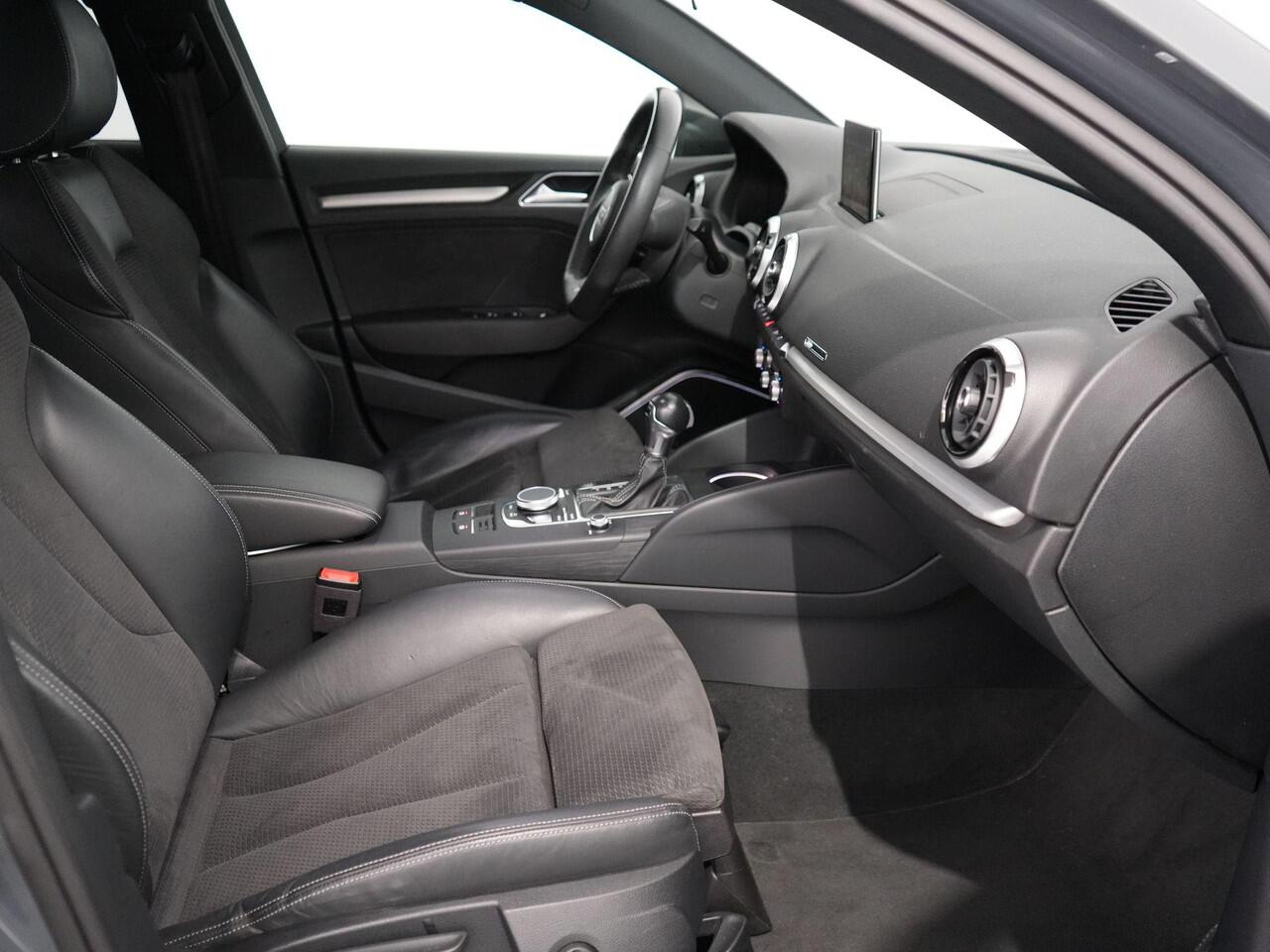 Audi A3 Limousine 35 TFSI CoD Advance Sport | 19" LM | B&O | ACC | Camera | Virtual |