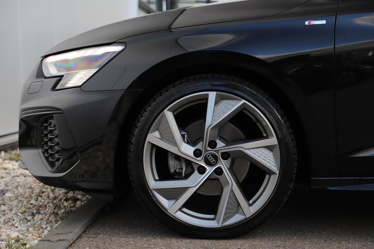 Audi A3 Limousine 35 TFSI S edition 150PK Automaat Panoramadak Virtual 19 inch LMV LED Matrix B&O Audio Black Optic RS Sportstoelen Stoelverwarming Achteruitrijcamera