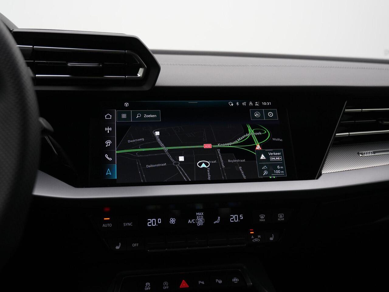 Audi A3 Limousine 30 TFSI 116 pk S-tronic S edition / S-Line | Panoramadak | Stoelverwarming | Navigatie | Adaptive Cruise | Parkeersensoren voor/achter