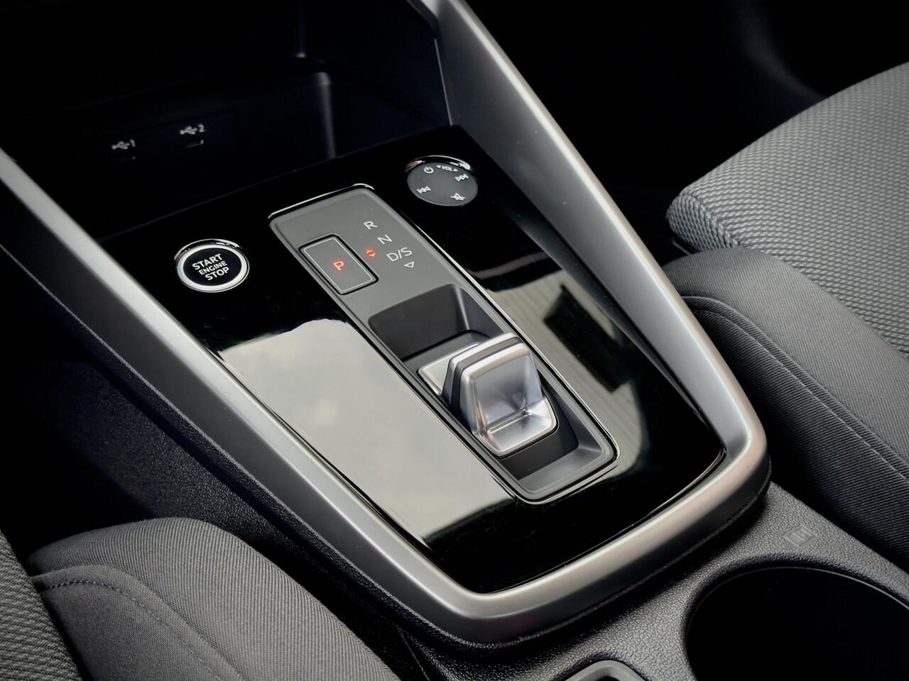 Audi A3 Limousine 30 TFSI AUT7 S-LINE EDITION 94D.KM! SPORT-INT NAVI DIGI-DASH APPLE-CARPLAY LED LMV PDC