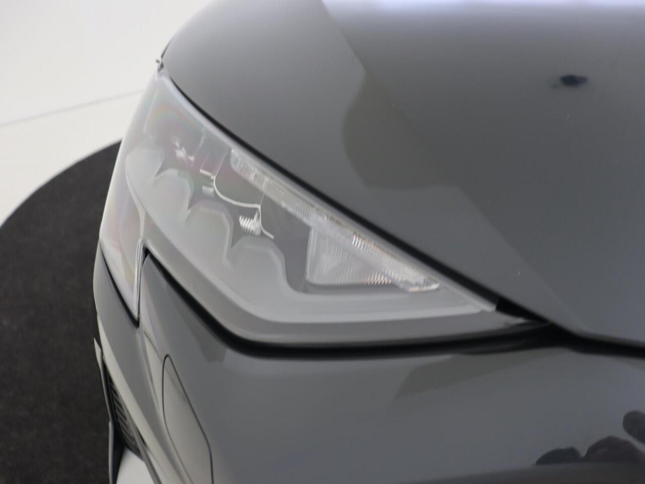 Audi A3 Limousine 30 TFSI Advanced edition | Parkeerasisstent | Keyless | Achteruitrijcamera | Stoelverwarming | Adaptieve cruise control | Virtual cockpit Plus | Navigatie Plus |