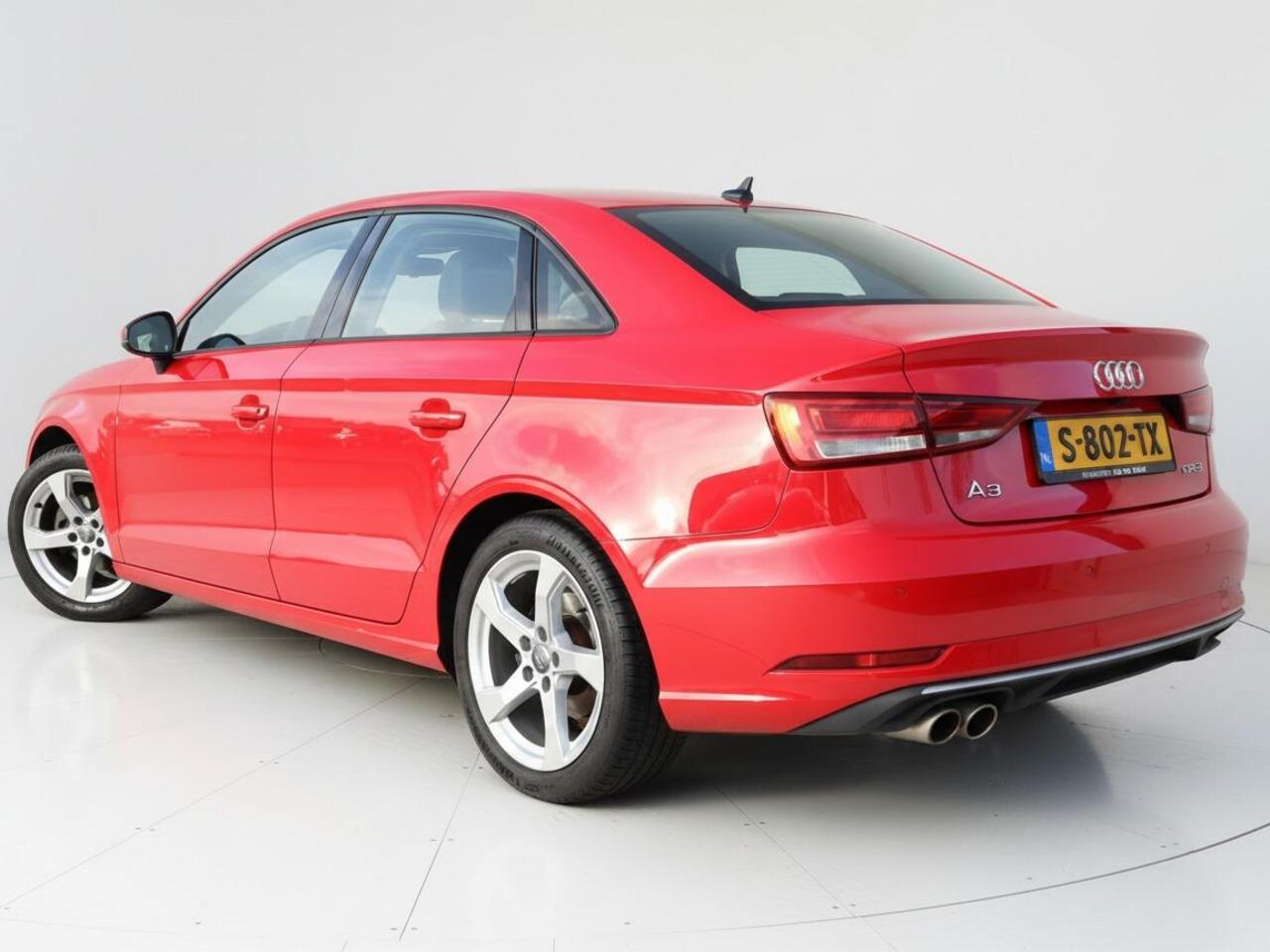 Audi A3 Limousine 35 TFSI Business edition | Clima | Cruise | Multimedia/Navi | PDC + Camera |