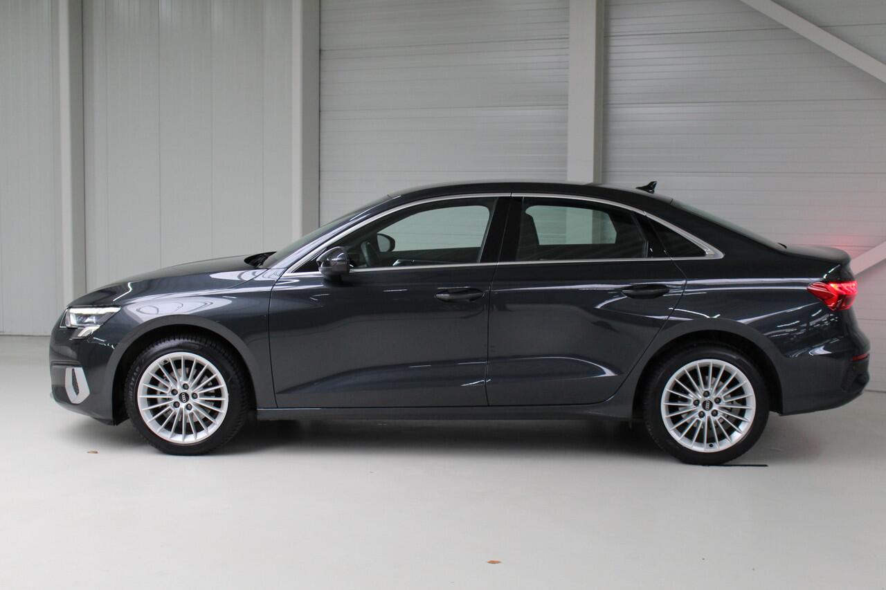 Audi A3 Limousine 30 TFSI Advanced edition Navigatie | Cruise Control | 17" Velgen | PDC Achter