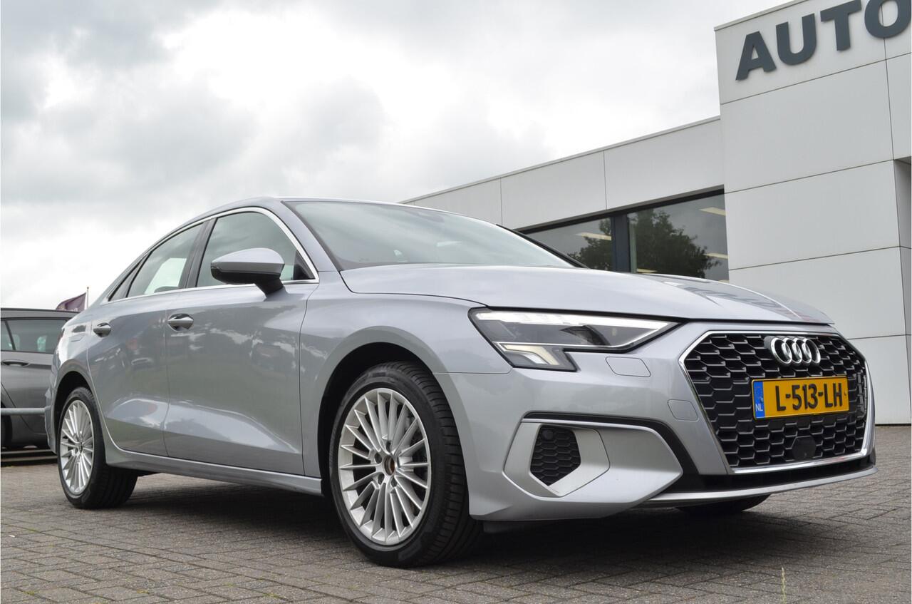 Audi A3 Limousine 35 TFSI Business edition Virtual Cockpit | Carplay | Sportstoelen | Navi | NL auto | LED koplampen