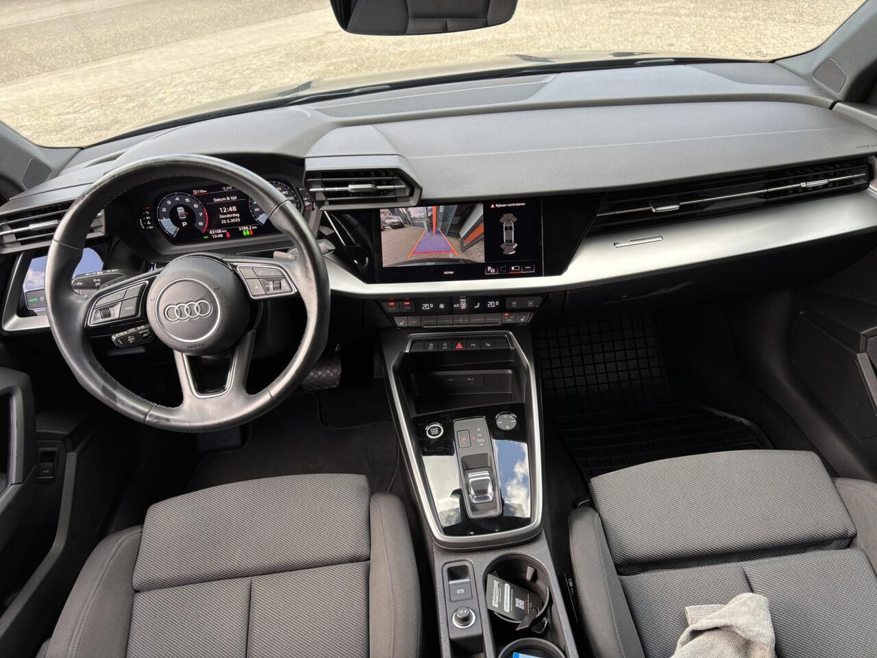 Audi A3 Limousine 35 1.5 TFSI edition one / Apple Carplay/ Android Auto / BTW / Digital Cockpit / Keyless / Camera / Stoelverwarming /