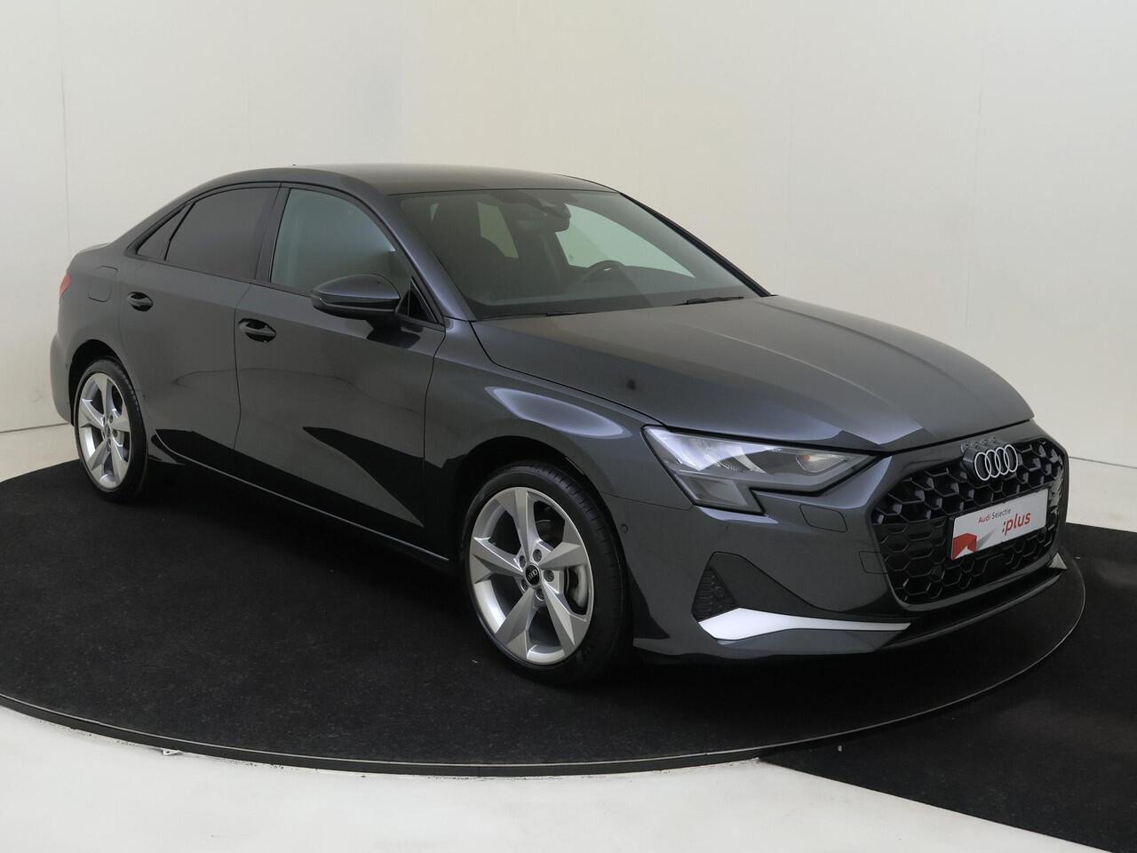 Audi A3 Limousine 30 TFSI Advanced edition | Parkeerasisstent | Keyless | Achteruitrijcamera | Stoelverwarming | Adaptieve cruise control | Virtual cockpit Plus | Navigatie Plus |