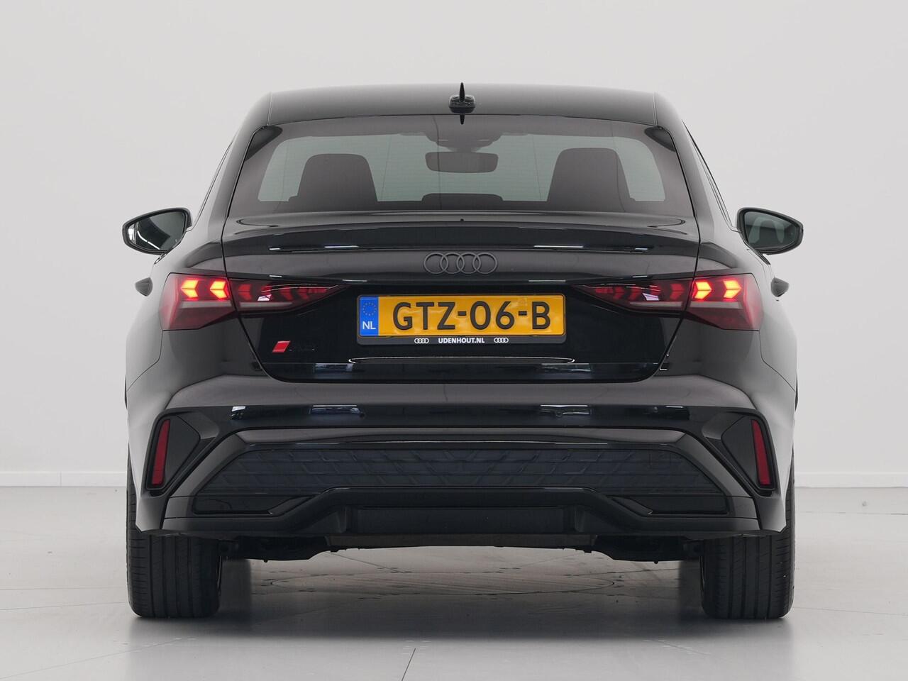 Audi A3 Limousine 30 TFSI 115 pk S-Tronic S-line edition PDC, Clima, Navi, Led