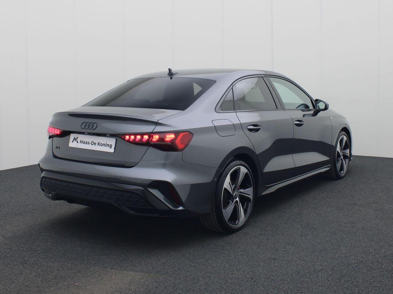 Audi A3 Limousine 35 TFSI/150pk S-tronic S Line · Apple/Android Car Play · SONOS · Camera · ACC · Stoelverwarming · Drive select · Trekhaak · Garantie tot 05-03-2030 of 100000km.
