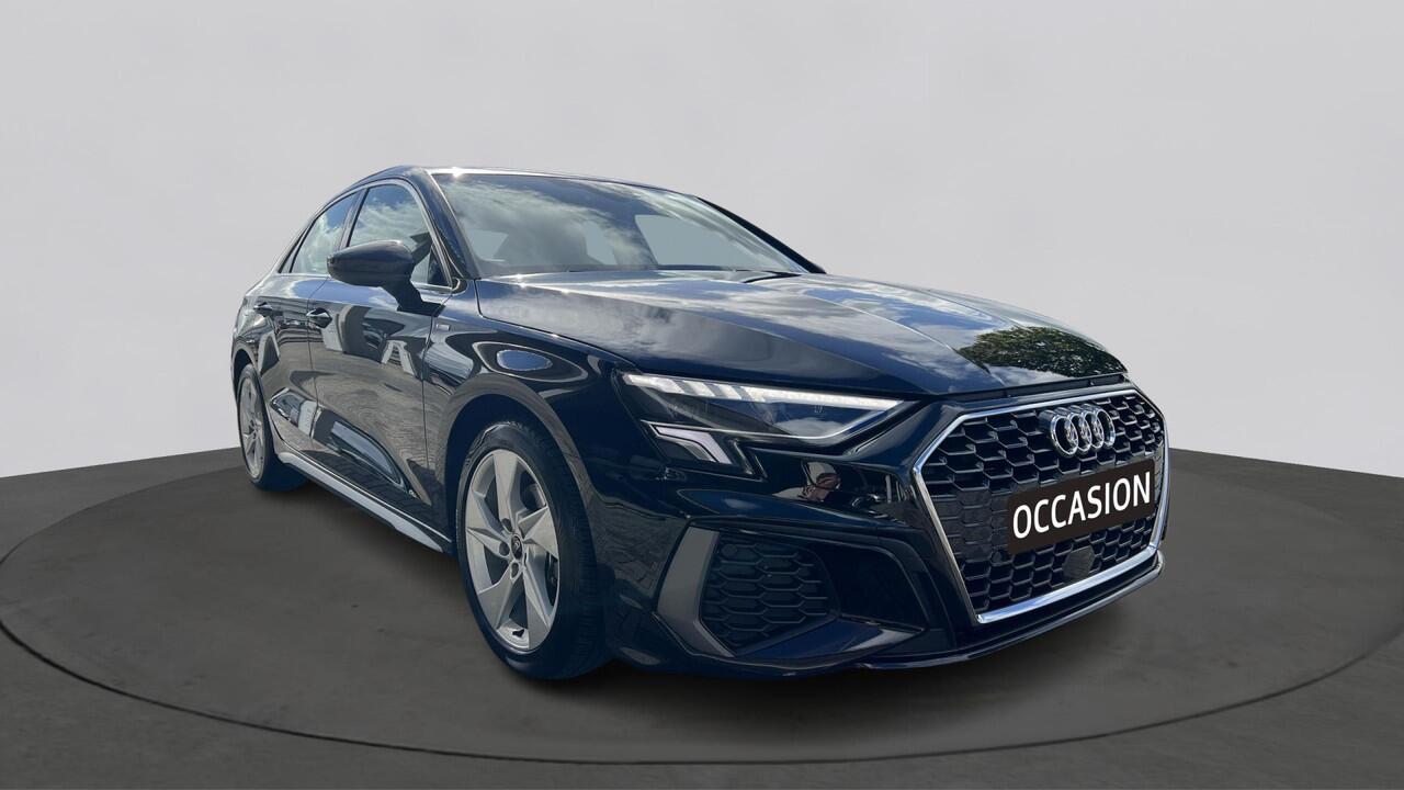 Audi A3 Limousine 30 TFSI 110pk S edition / Carplay / Audi Hold / Dealer onderhouden