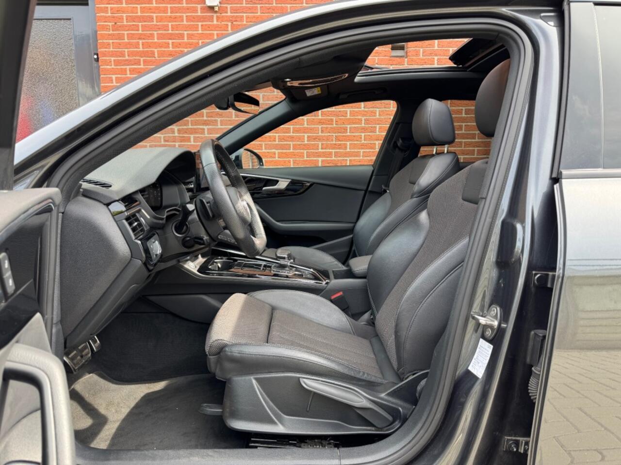 Audi A4 40 TFSI QUATTRO S EDITION COMPETITION Panodak trekhaak