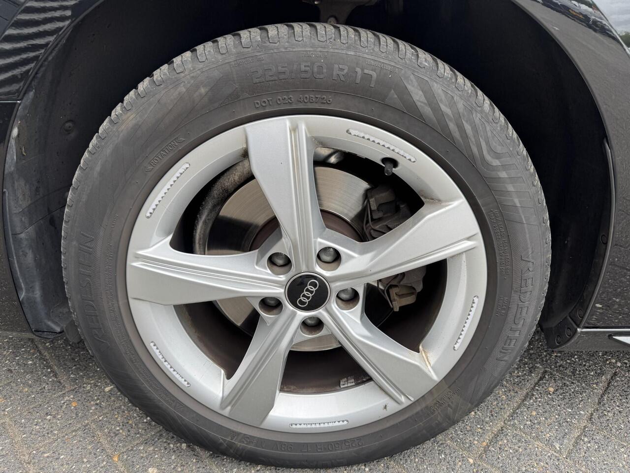 Audi A4 Limousine 35 TFSI S-Line | Navigatie | Digitale Dashboard | Matrix LED | DAB |