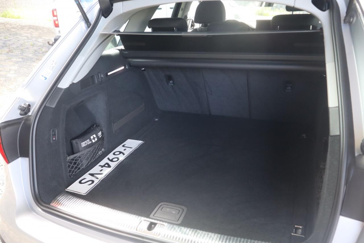 Audi A4 35 TFSI Bns Edition I Geen Import I Digitaal Dashboard I Parkeer