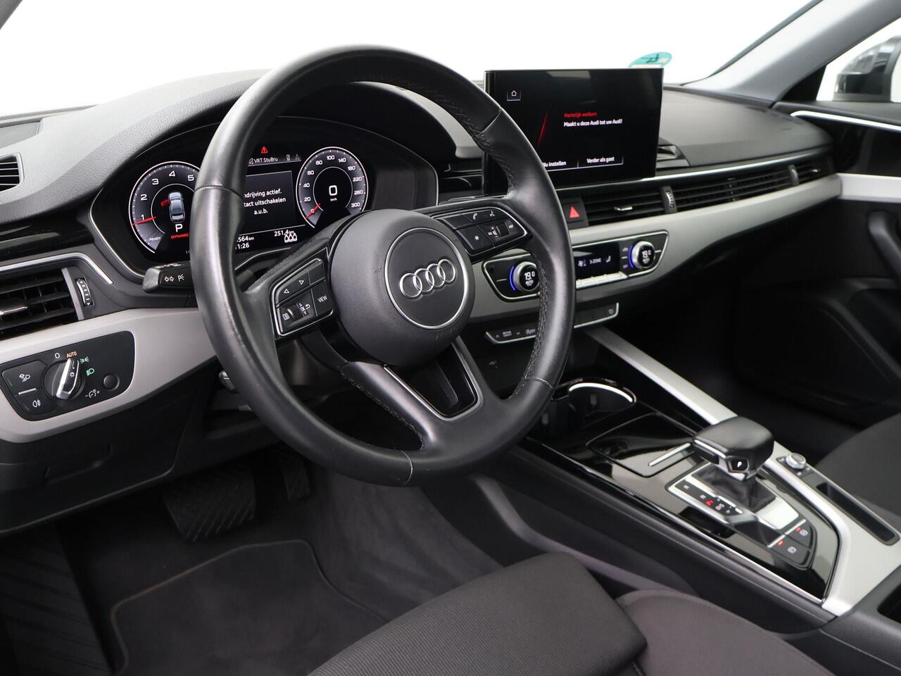 Audi A4 Limousine 35 TFSI Advanced Edition | 150 PK | Automaat | Trekhaak wegklapbaar| LED verlichting | Navigatiesysteem |