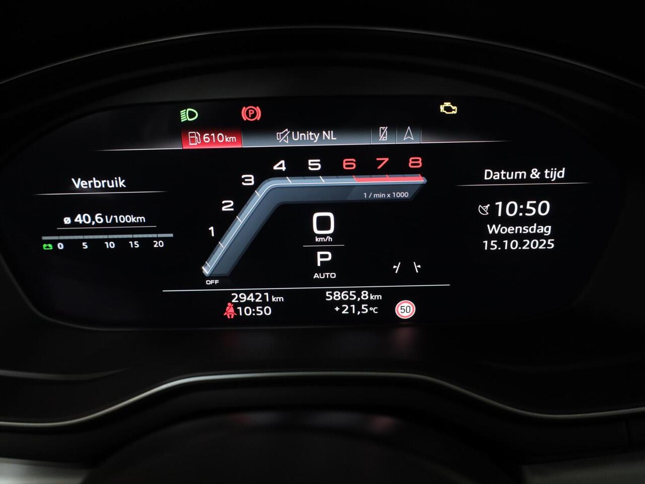 Audi A4 Avant 35 TFSI S edition Competition 150 pk S-tronic | Verlengde garantie | Navigatie | Parkeersensoren | LED koplampen | Stoelverwarming | S-Line |