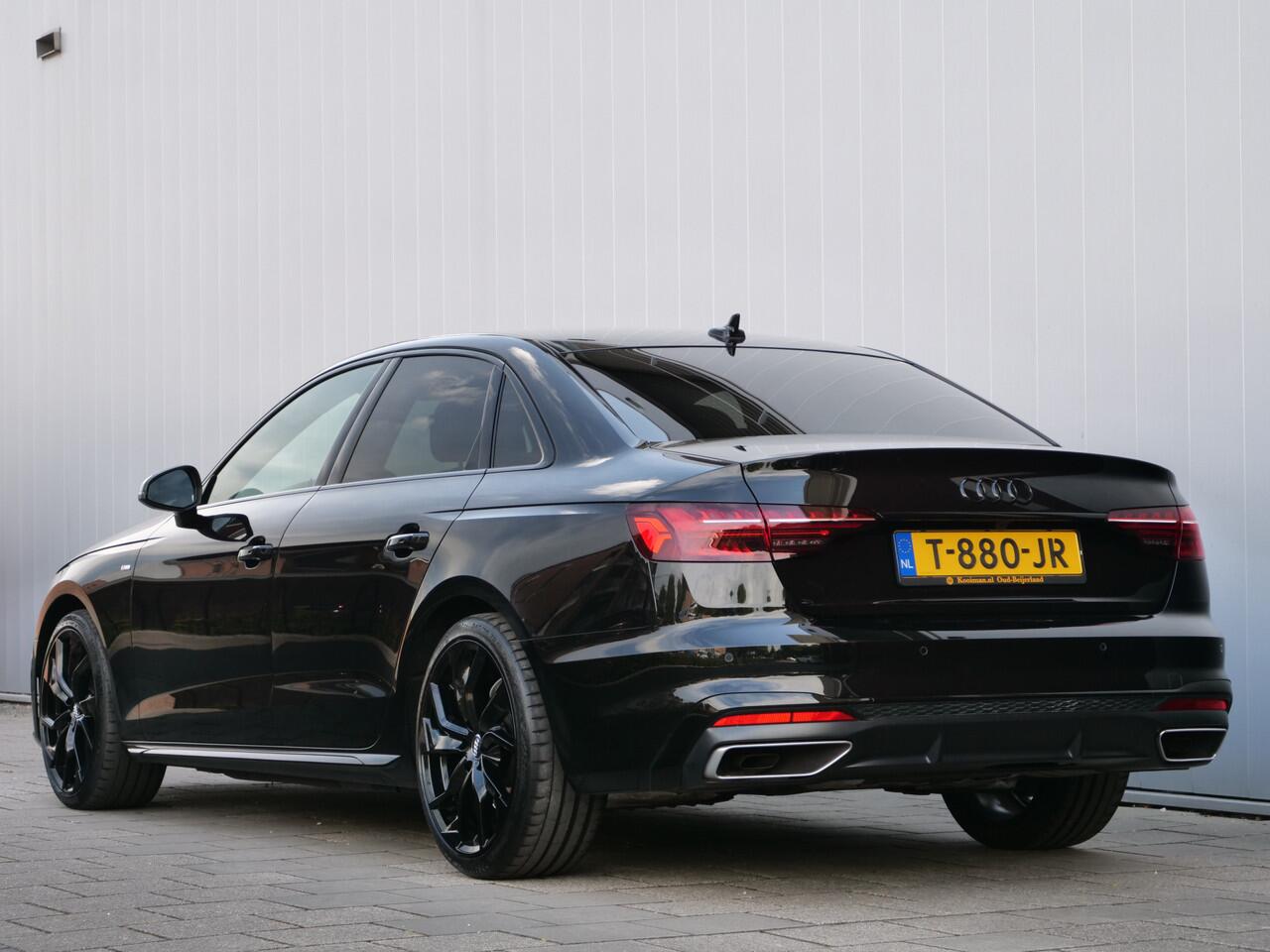 Audi A4 Limousine 35 TFSI S edition 150 Pk Automaat Navi / DAB / Apple Carplay / Camera