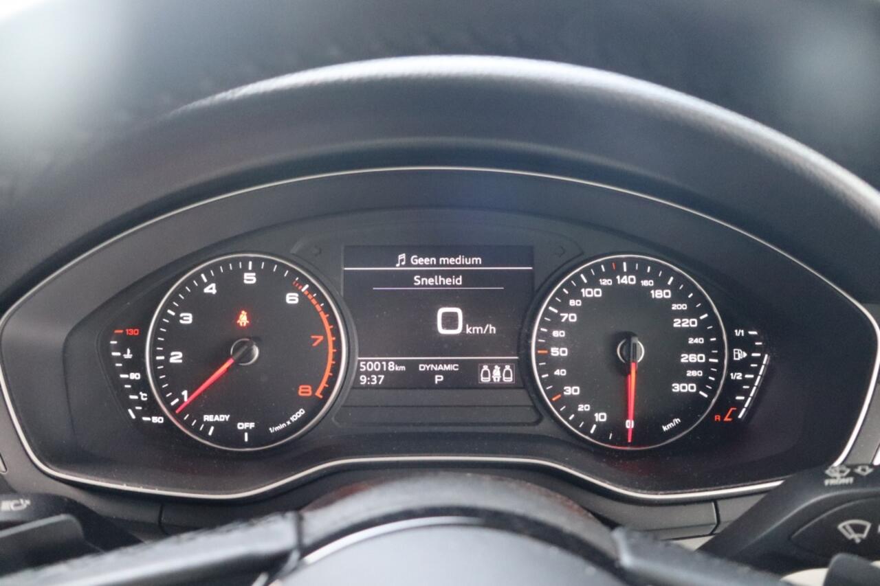 Audi A4 35 TFSI Pro Line I Geen Import I Navigatie | Parkeer Sensoren