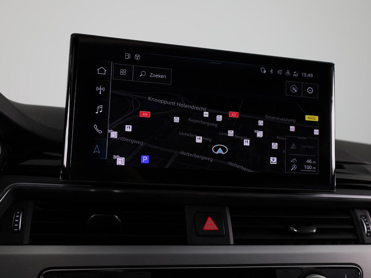 Audi A4 Avant 40 TFSI Launch edition Sport 190 pk S-tronic | Navigatie | Panoramadak | Parkeersensoren | Stoelverwarming | S-Line |