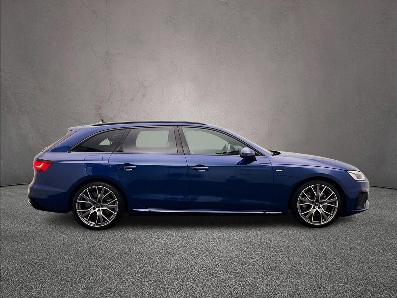 Audi A4 Avant 45 TFSI quattro 265PK S edition Competition | B&O | Massage-Stoelen | Optiek zwart | 19-Inch | Privacy-Glass| Stoelverwarming |