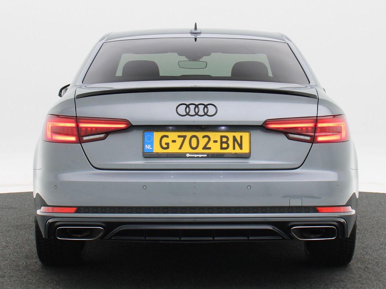 Audi A4 Limousine 35 TFSi 150 Pk Automaat Sport S line black edition | Full LED | Navigatie | Leder | 19 Inch | Privacy Glass | Camera | Stoelverwarming | 94.808 Km!!