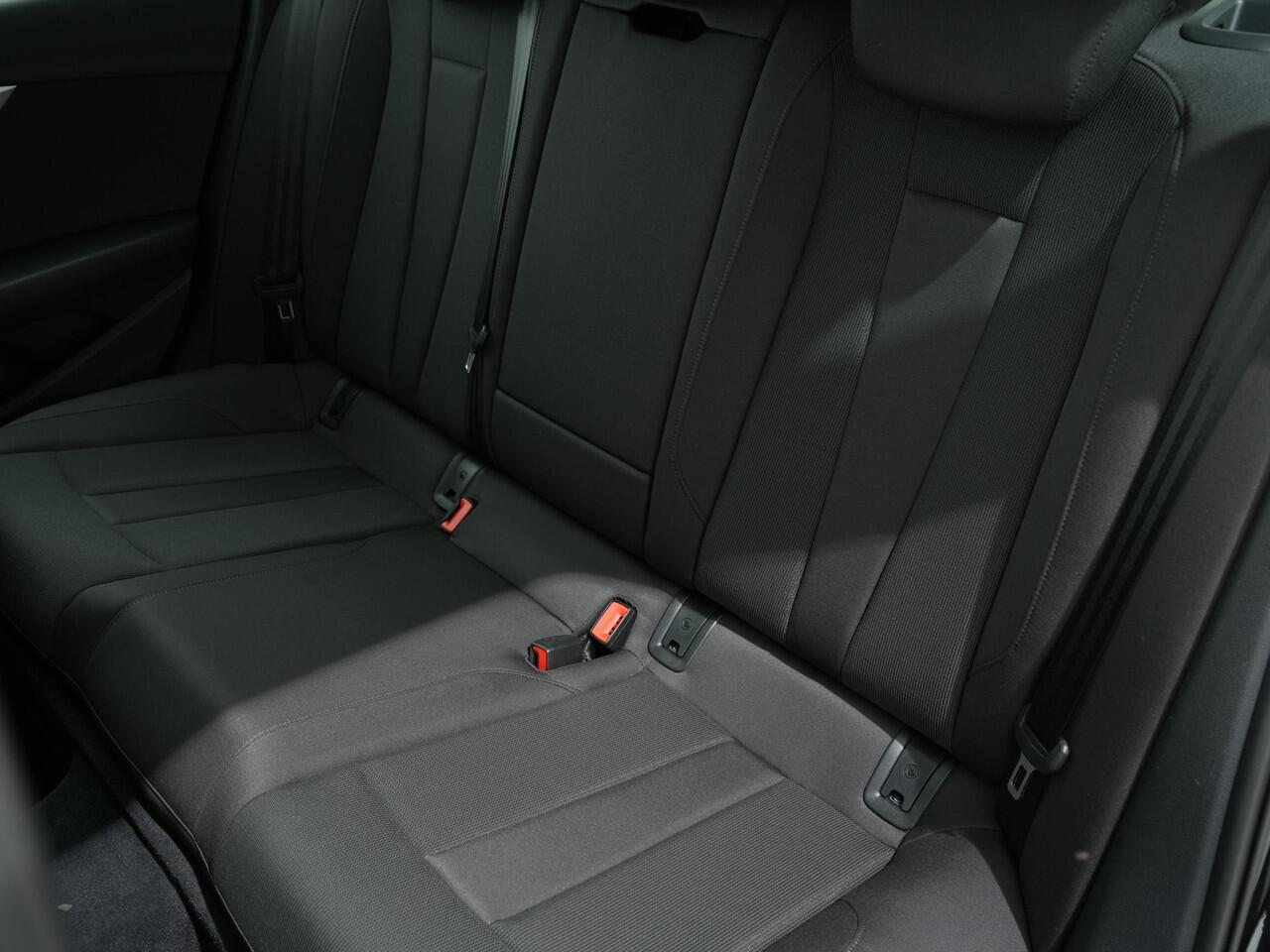 Audi A4 Avant 40 TFSI 190PK S LINE S-TRONIC | Virtual Cockpit | Cruise Adaptief