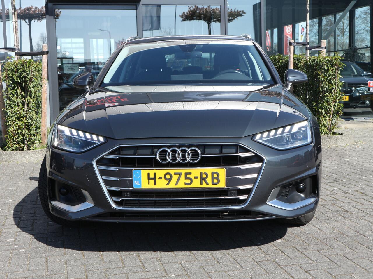 Audi A4 Avant 35 TFSI Launch edition Business TREKHAAK 1e EIG AUTOMAAT