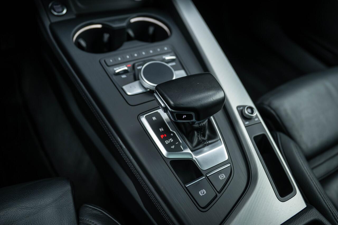 Audi A4 Avant 45 TFSI Sport S line black edition Pano, Leder, Navi, Acc, Head-Up, Hulppakket Tour,