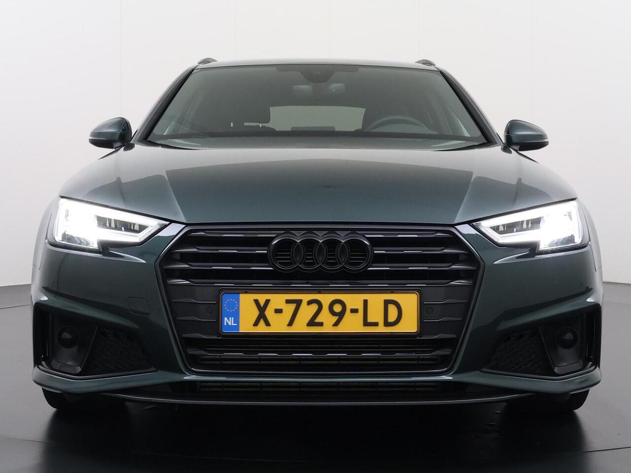Audi A4 Avant 35 TFSI Sport S line black edition VAN: ¤29.900,- VOOR: ¤25.877,- UW EINDEJAARSVOORDEEL: ¤4.023| UNIEKE KLEUR | ELEK. TREKHAAK| ELEK. KLEP| S-LINE BINNEN- BUITEN | RIJKLAAR INCL. 12 MND BOVAG GARANTIE