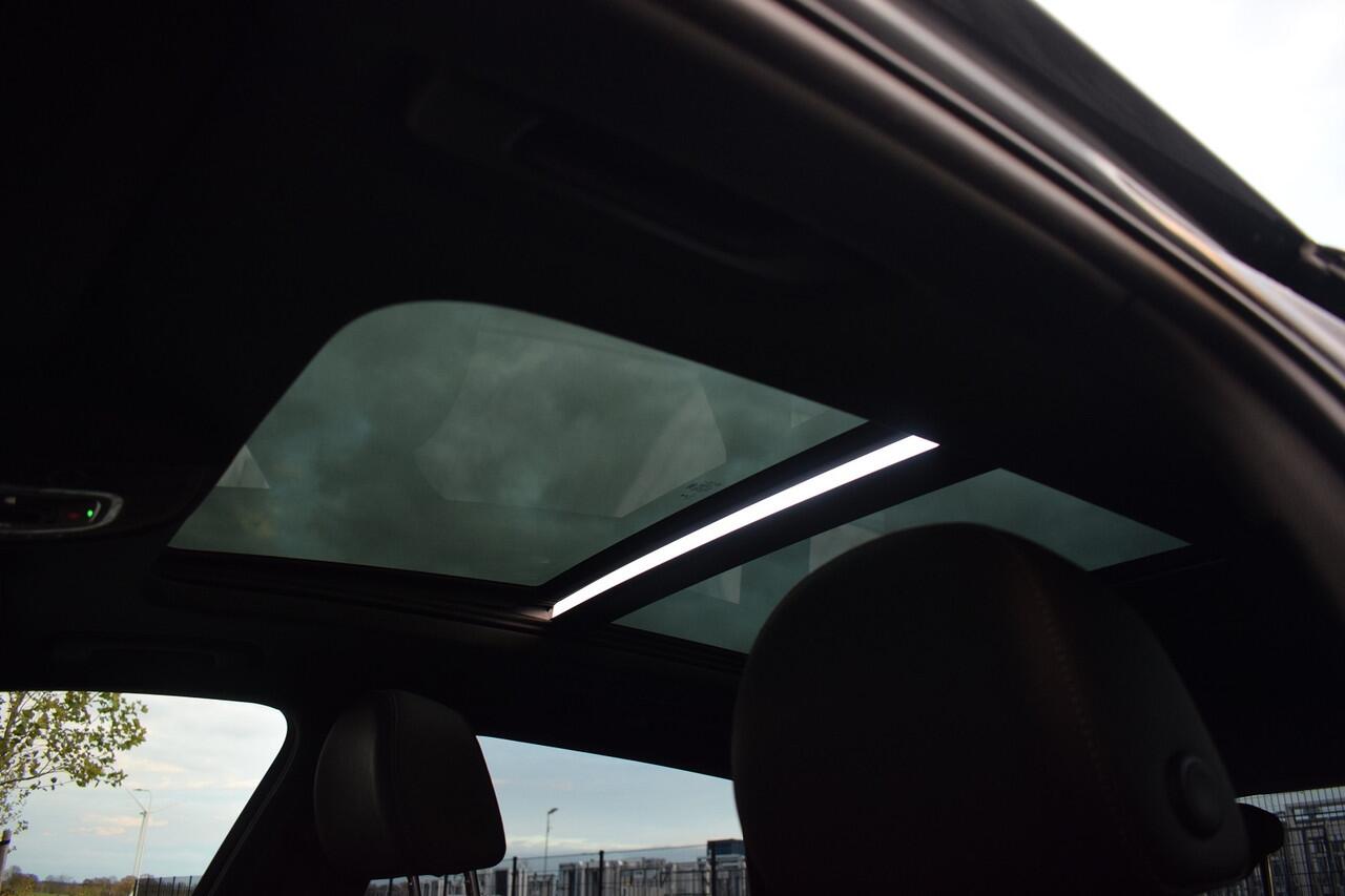 Audi A4 35 TFSI 150pk S-tronic S-line Black Edition | Panoramadak | Virtual | Sfeerverlichting
