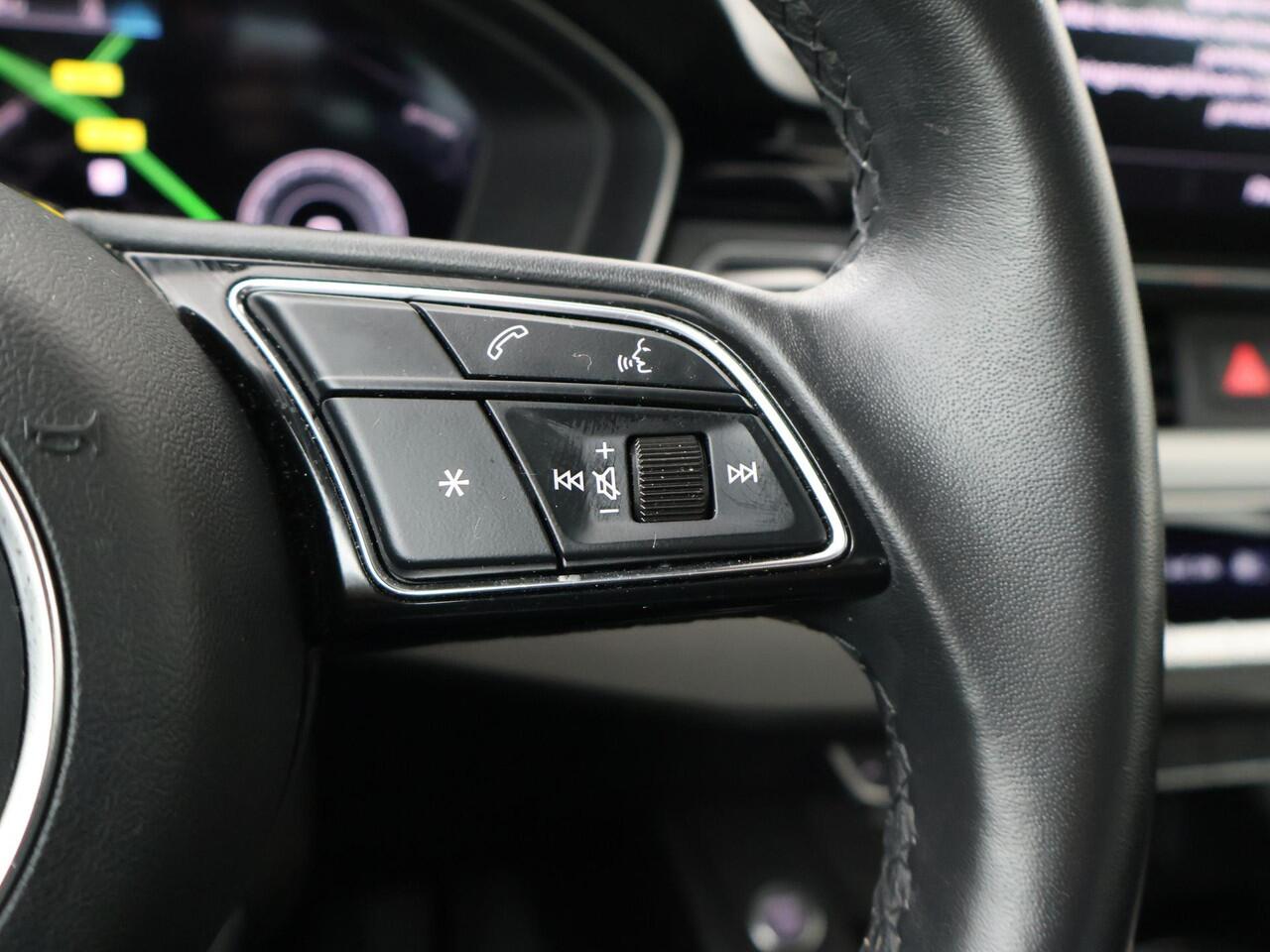 Audi A4 Limousine 35 TFSI Advanced Edition | 150 PK | Automaat | Trekhaak wegklapbaar| LED verlichting | Navigatiesysteem |