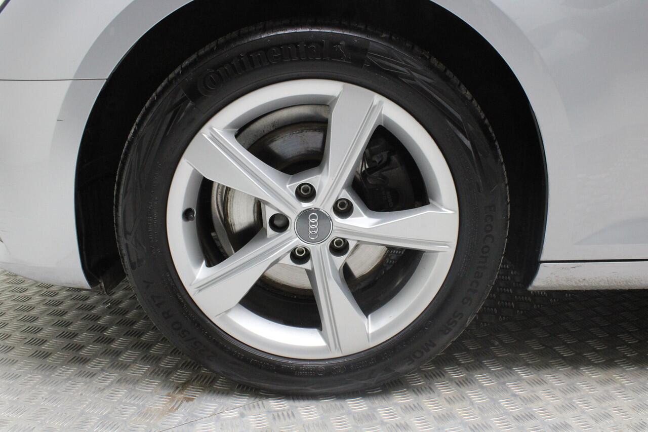 Audi A4 Avant 35 TFSI Sport Lease Edition | Automaat | elektr. achterklep | climate control | navigatie | cruise control | bluetooth | velgen met winterbanden