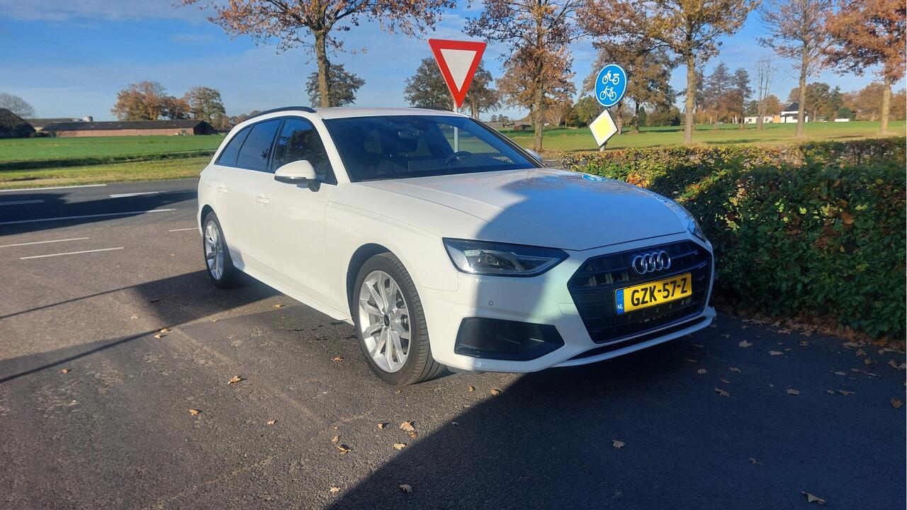 Audi A4 Avant 35 TFSI S edition CLIMA/NAVI/LED/AUTOMAAT BJ 2022