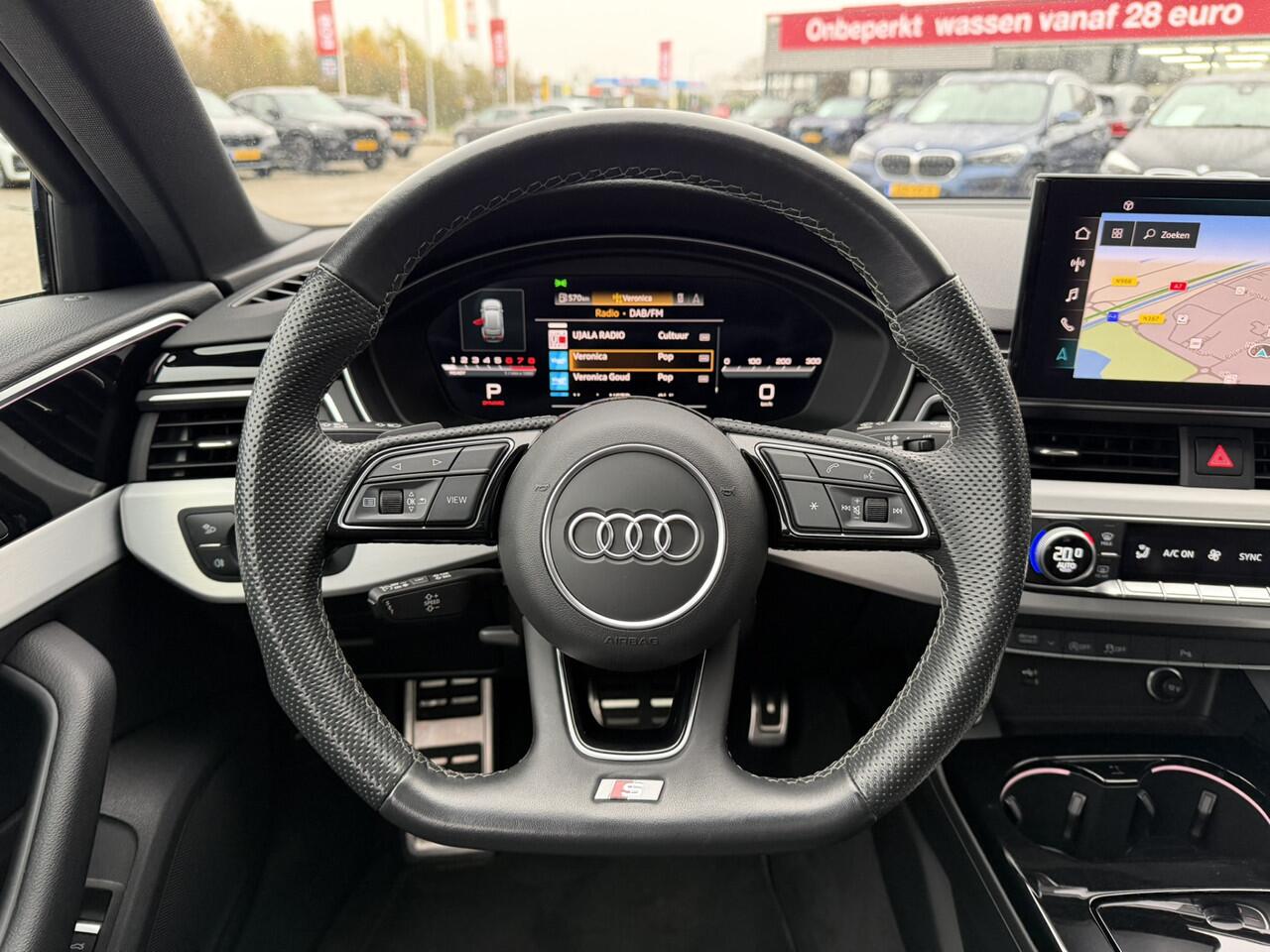 Audi A4 Avant 35 TFSI S-Line LED Panoramadak Carplay Stoelverwarming Achteruitrijcamera