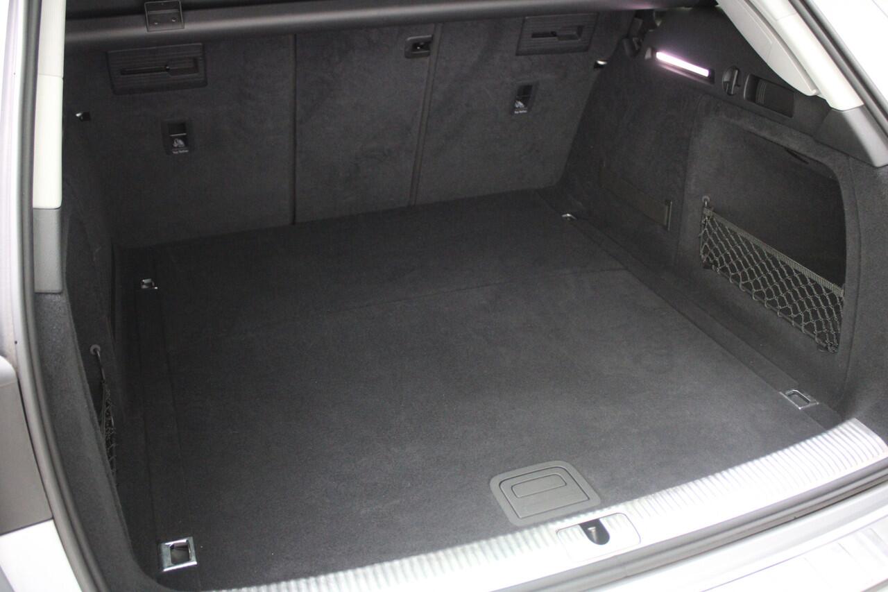 Audi A4 Avant 35 TFSI Sport Lease Edition | Automaat | elektr. achterklep | climate control | navigatie | cruise control | bluetooth | velgen met winterbanden