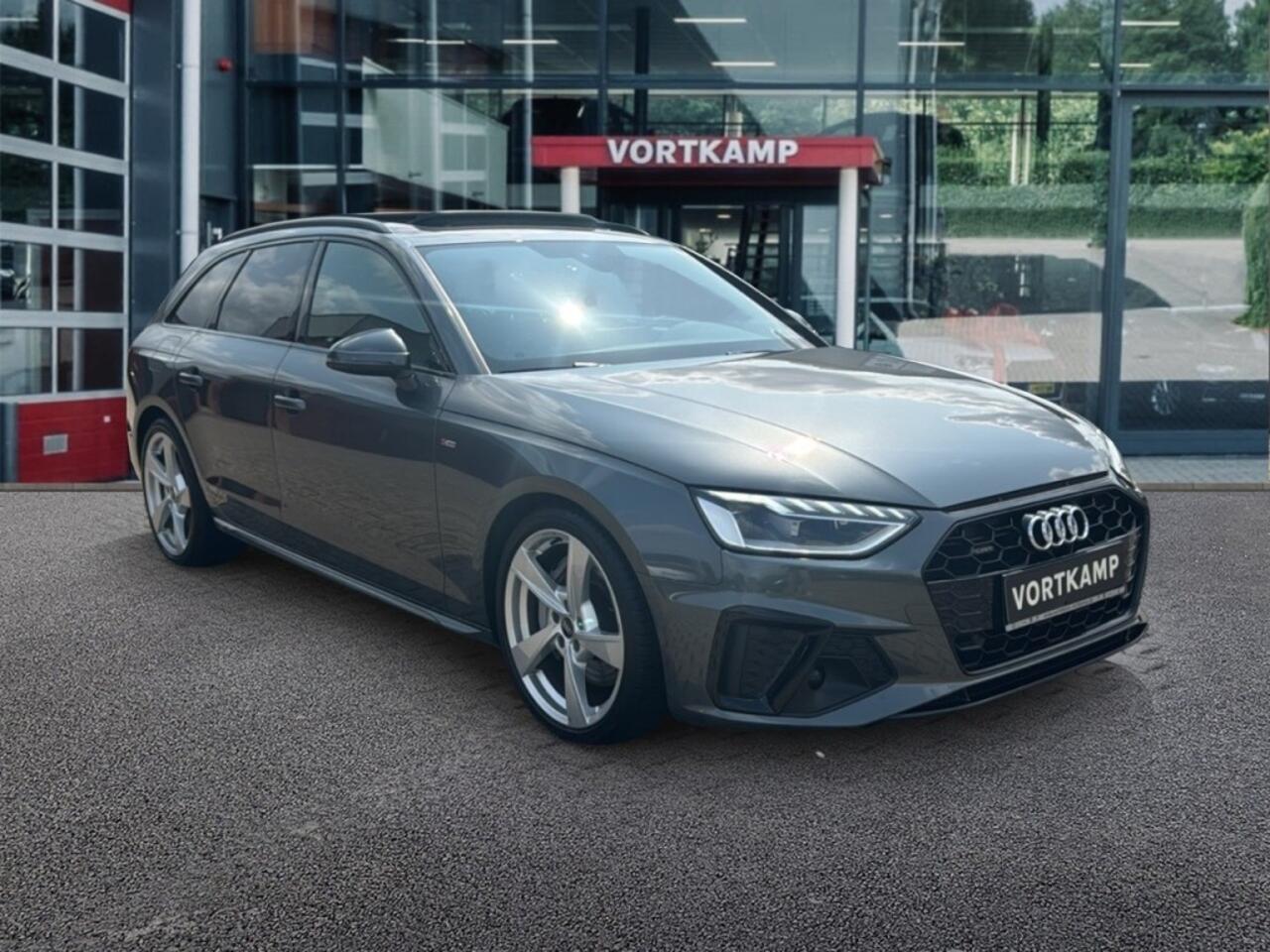 Audi A4 50 TDI QUATTRO S-LINE PANO-DAK/CAMERA/NAVI/ACC/STOELVERW/E-KLEP