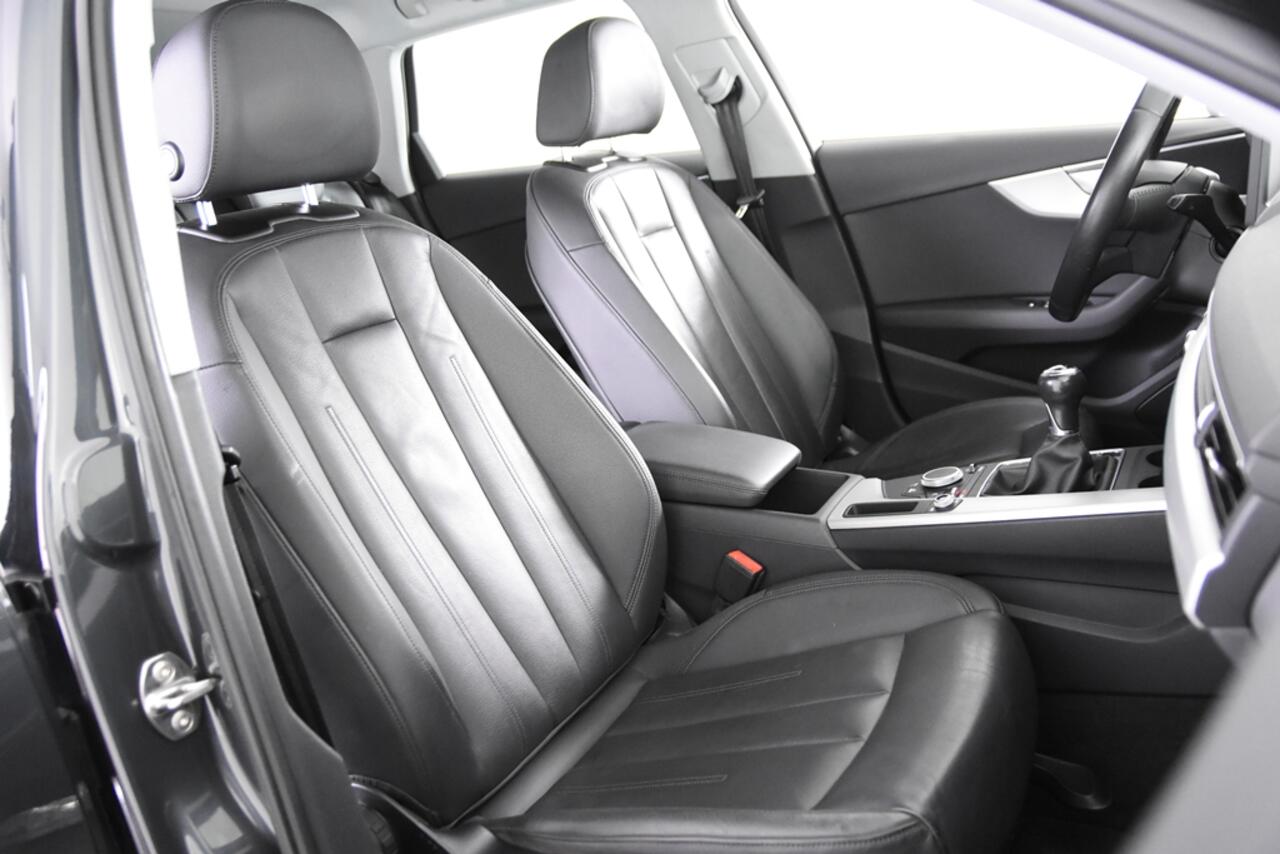 Audi A4 Avant 35 TFSI *1ste Eigenaar*Leer*Navigatie*Trekhaak*