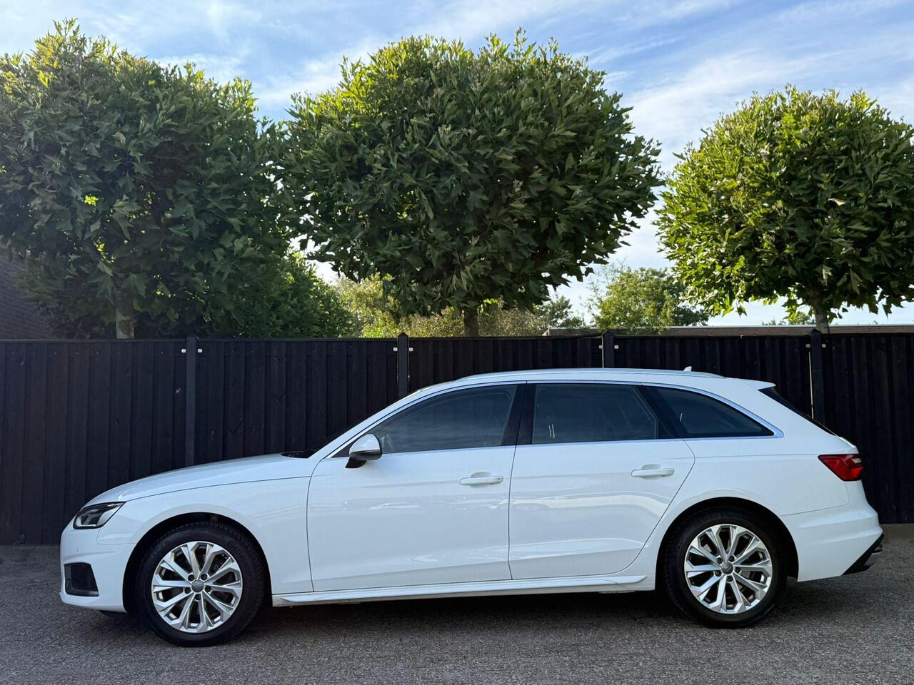 Audi A4 Avant 40 TFSI S line