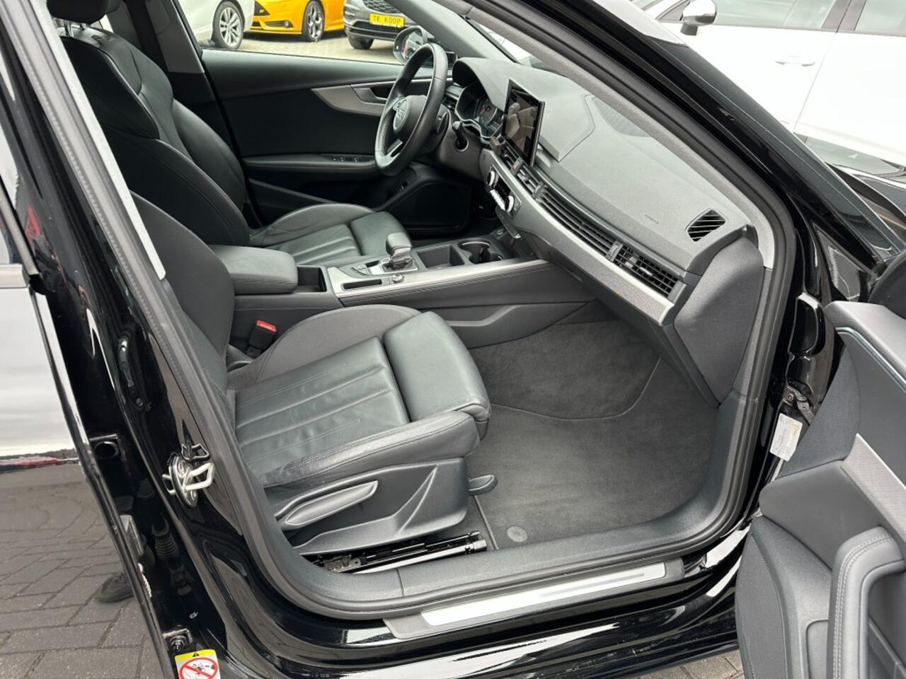 Audi A4 A4-Avant 35 TFSi Business Edition Camera Leder