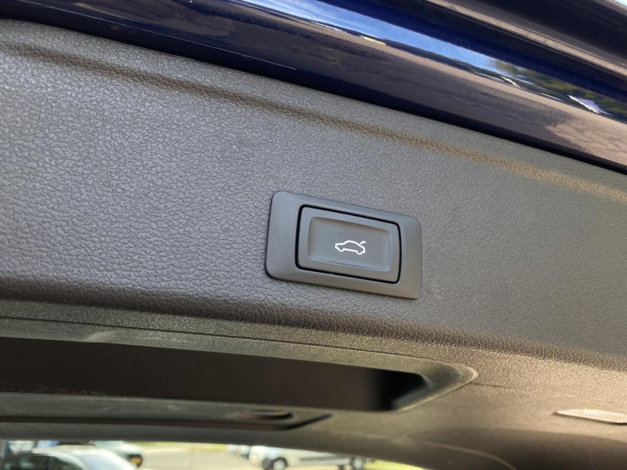 Audi A4 40 TFSI q S edition