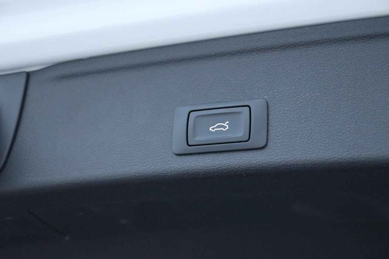 Audi A4 Avant 40 TFSI S edition Competition 204pk S Tronic