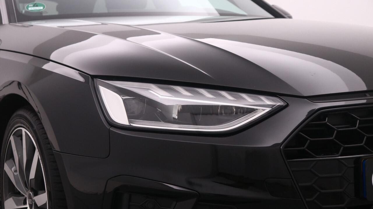 Audi A4 Avant 35 TFSI S edition Competition | Zwart optiek | 18" LMV | Audi Sound |