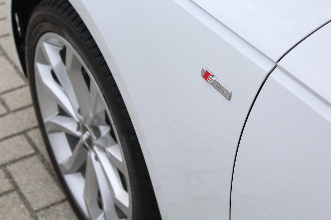 Audi A4 Avant 45 TFSI 245pk S-Line Edition PANO ACC LEER LED VIRTUAL HUD 80613KM!